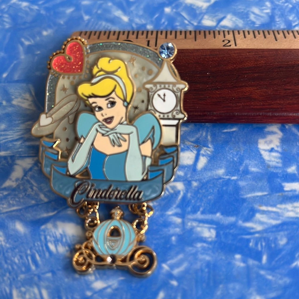 Disney Princess Collectible Cinderella Trading Pin